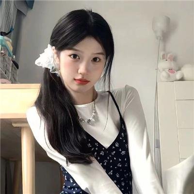 小镇大事封面